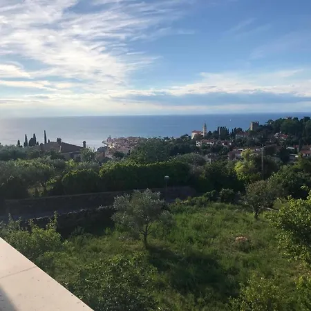 Apartmaji Jelena *