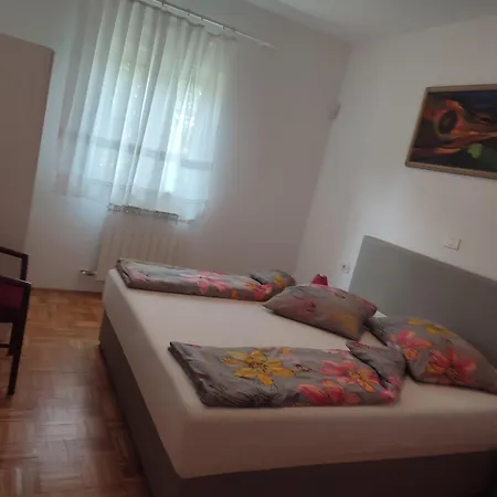 Apartmaji Jelena