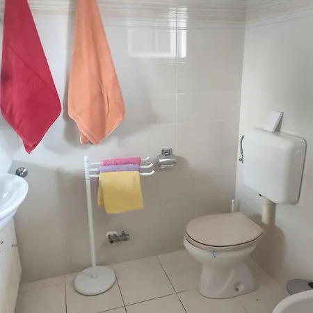 Apartmaji Jelena Пиран