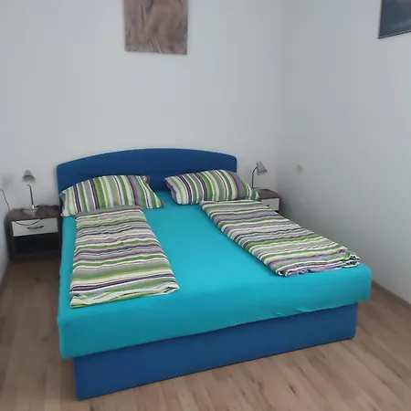 Apartmaji Jelena *