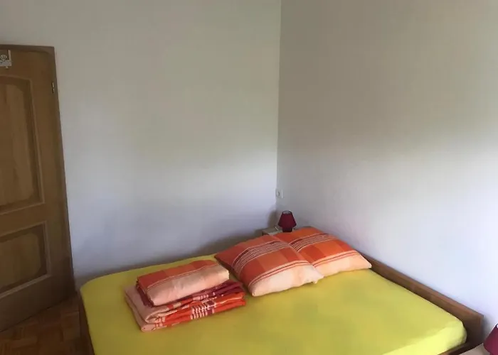 Apartmaji Jelena * 皮兰